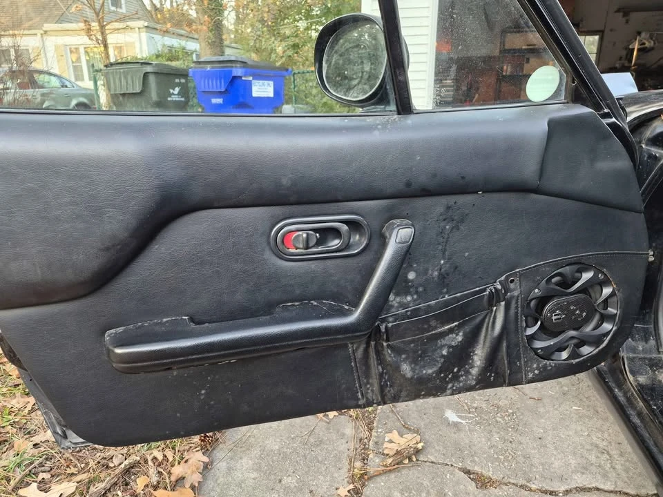 1997 Mazda NA MX-5 Miata - Image 14 of 17