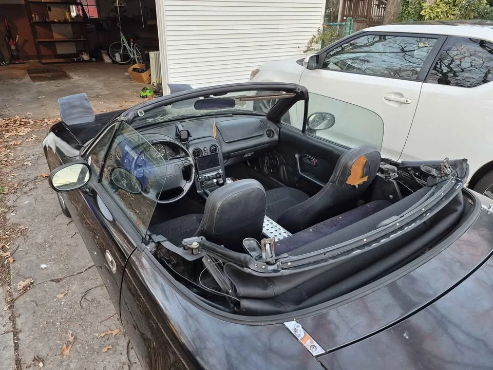 1997 Mazda NA MX-5 Miata - Image 11 of 17