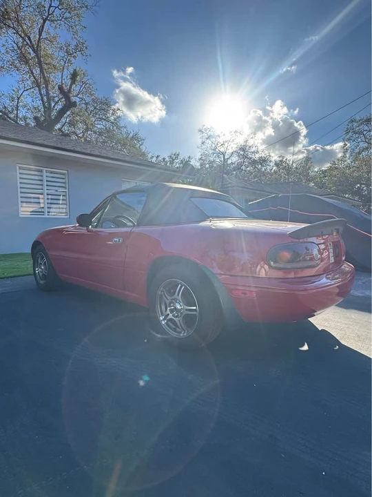1997 Mazda NA MX-5 Miata - Image 4 of 10