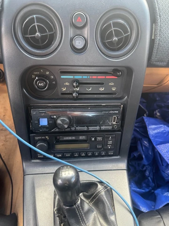 1997 Mazda NA MX-5 Miata - Image 9 of 10