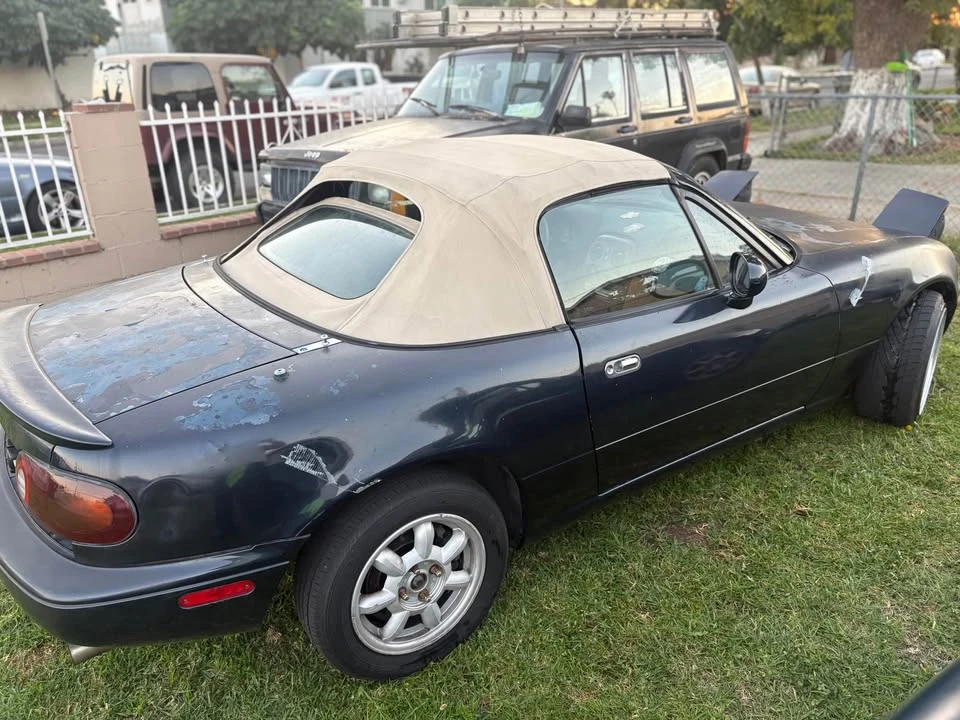 1997 Mazda NA MX-5 Miata - Image 2 of 11
