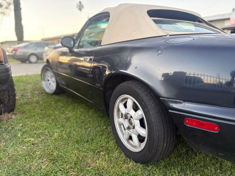 1997 Mazda NA MX-5 Miata - Image 3 of 11