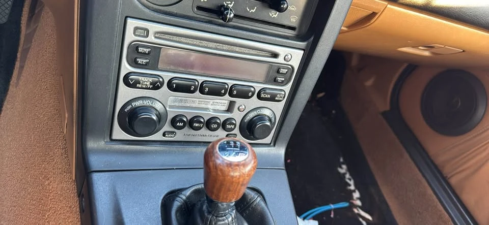 1997 Mazda NA MX-5 Miata - Image 10 of 12
