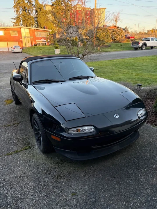 1997 Mazda NA MX-5 Miata - Image 2 of 19