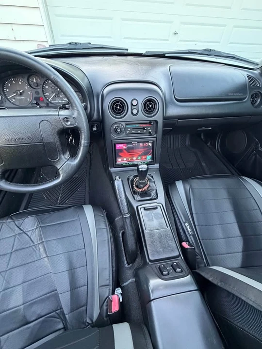 1997 Mazda NA MX-5 Miata - Image 11 of 19