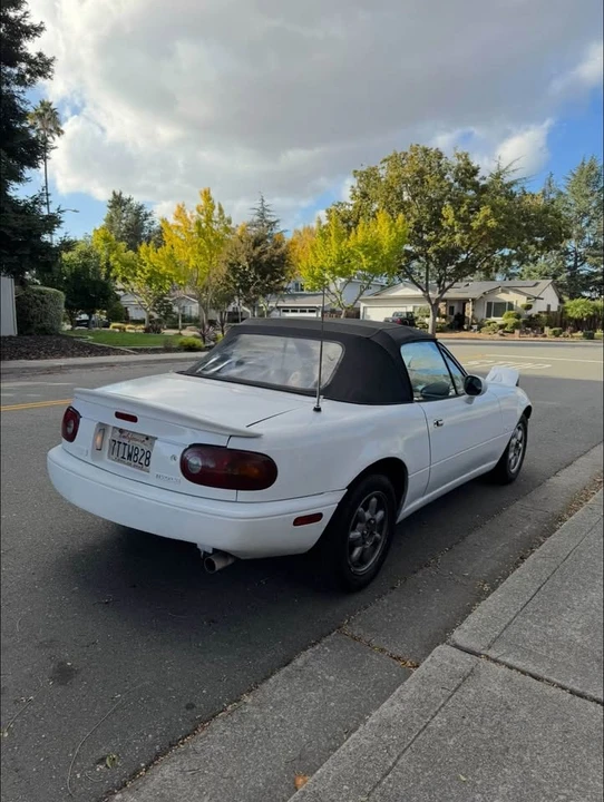 1997 Mazda NA MX-5 Miata - Image 4 of 7
