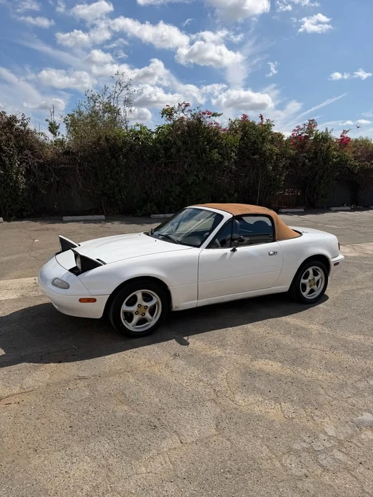 1997 Mazda NA MX-5 Miata - Image 2 of 10