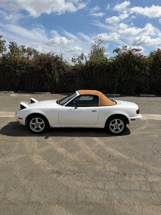 1997 Mazda NA MX-5 Miata - Image 3 of 10