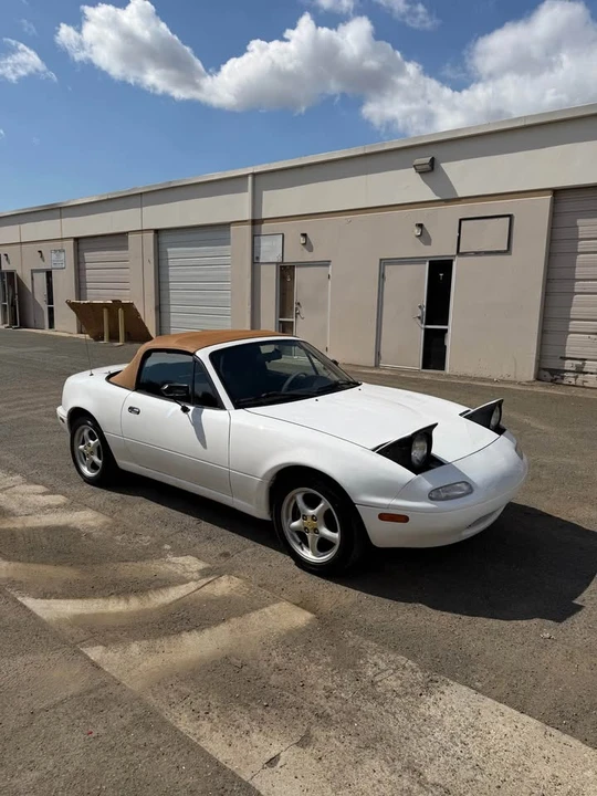 1997 Mazda NA MX-5 Miata - Image 8 of 10