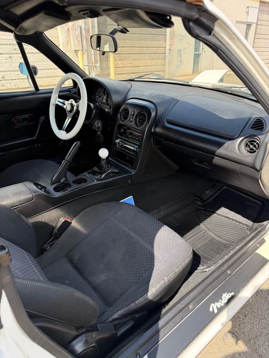 1997 Mazda NA MX-5 Miata - Image 10 of 10