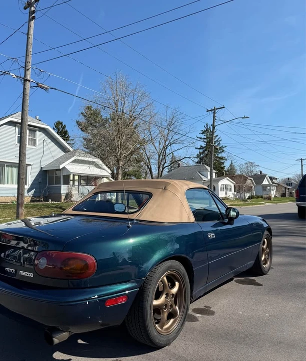 1997 Mazda NA MX-5 Miata - Image 2 of 19