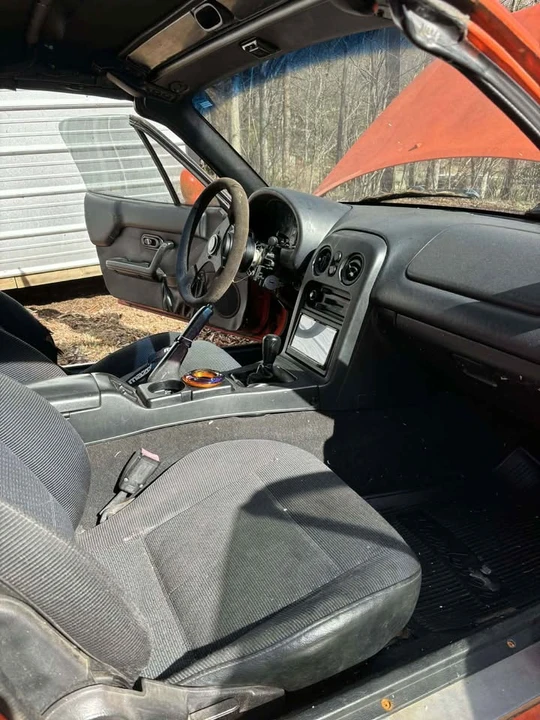 1997 Mazda NA MX-5 Miata - Image 9 of 10