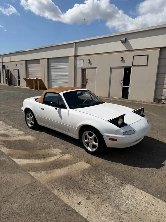 1997 Mazda NA MX-5 Miata - Image 3 of 10