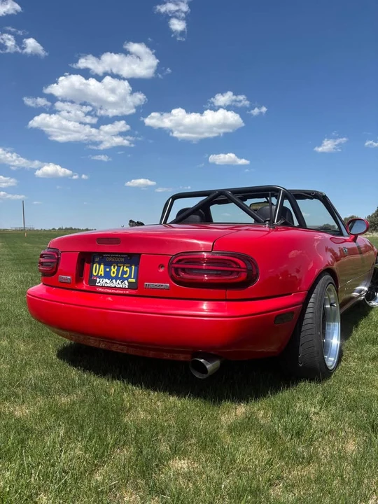 1997 Mazda NA MX-5 Miata - Image 8 of 12