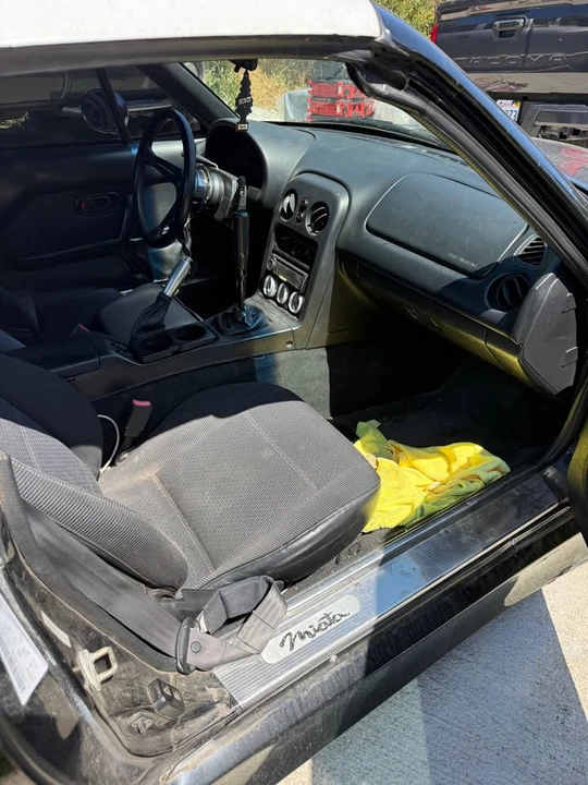 1997 Mazda NA MX-5 Miata - Image 13 of 15
