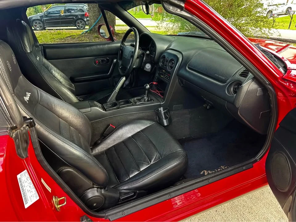 1997 Mazda NA MX-5 Miata - Image 10 of 15