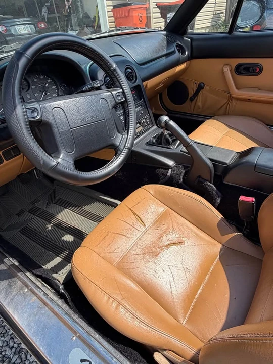 1997 Mazda NA MX-5 Miata - Image 5 of 10