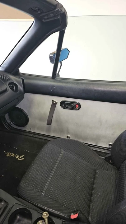 1997 Mazda NA MX-5 Miata - Image 10 of 13