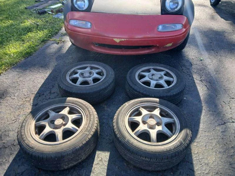 1997 Mazda NA MX-5 Miata - Image 7 of 10