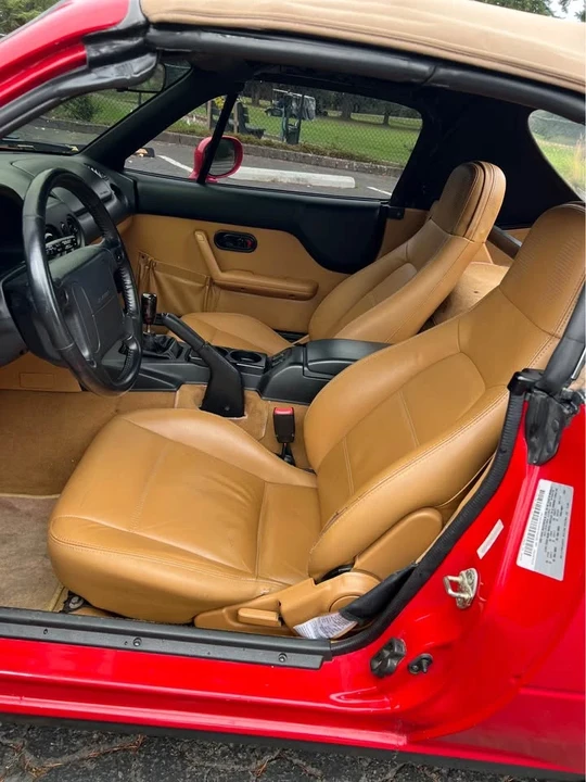 1997 Mazda NA MX-5 Miata - Image 11 of 13