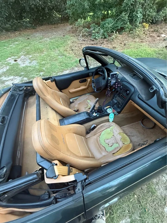 1997 Mazda NA MX-5 Miata - Image 5 of 10