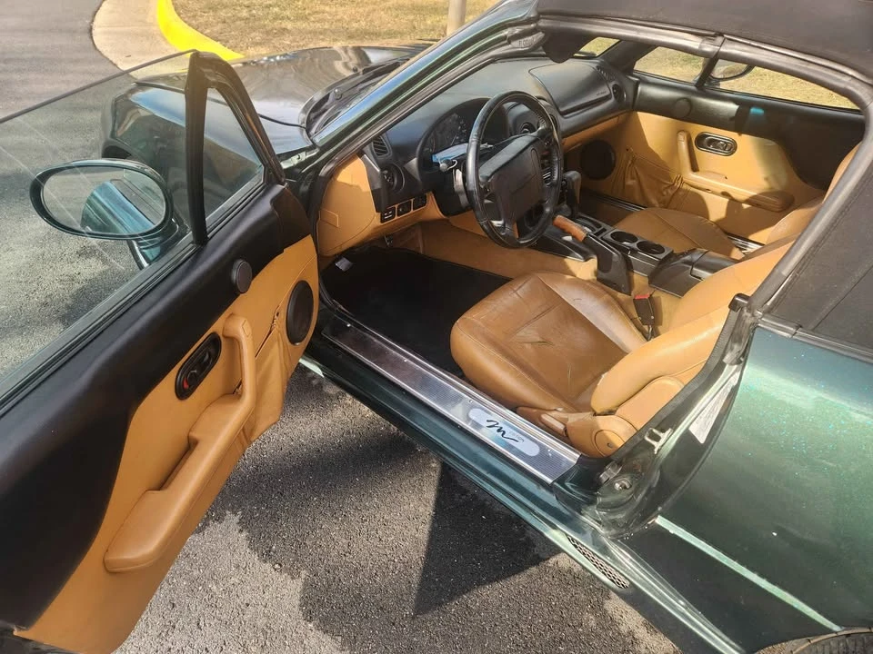 1997 Mazda NA MX-5 Miata - Image 5 of 8