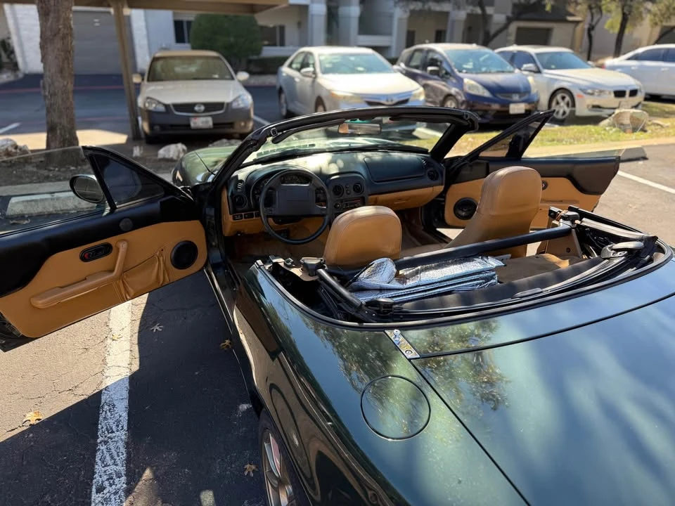 1997 Mazda NA MX-5 Miata - Image 10 of 15