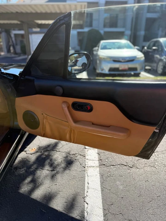 1997 Mazda NA MX-5 Miata - Image 12 of 15