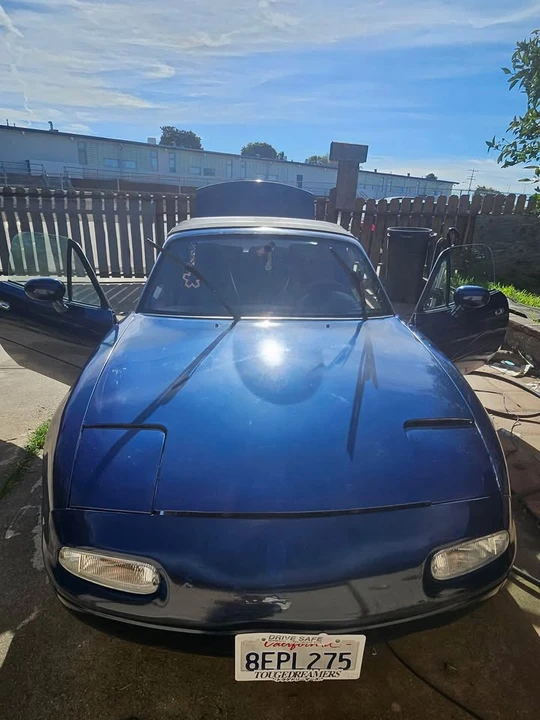 1997 Mazda NA MX-5 Miata - Image 2 of 20