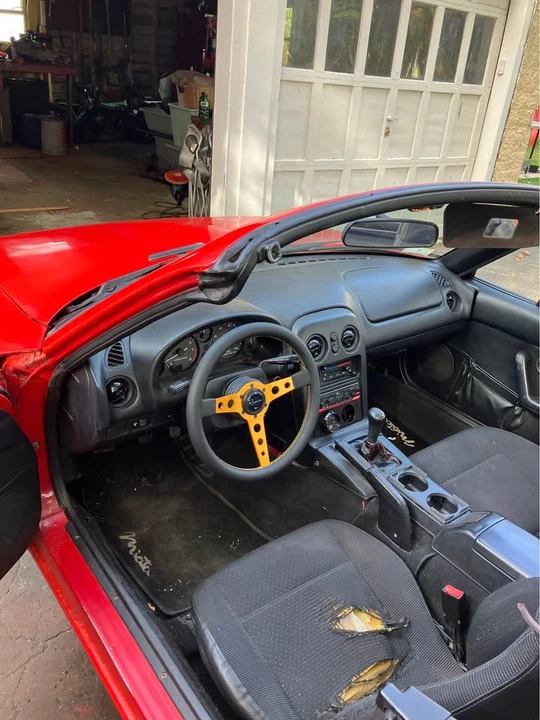 1997 Mazda NA MX-5 Miata - Image 6 of 9