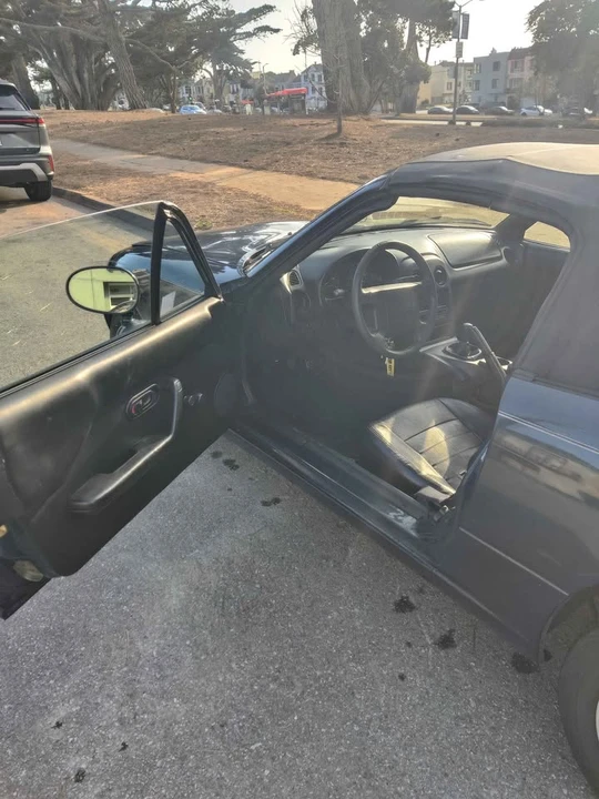 1997 Mazda NA MX-5 Miata - Image 9 of 14