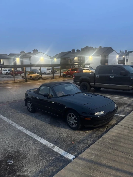 1997 Mazda NA MX-5 Miata - Image 2 of 12