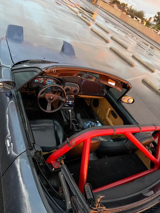 1997 Mazda NA MX-5 Miata - Image 5 of 11
