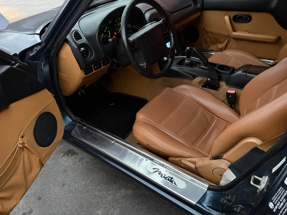 1997 Mazda NA MX-5 Miata - Image 7 of 12