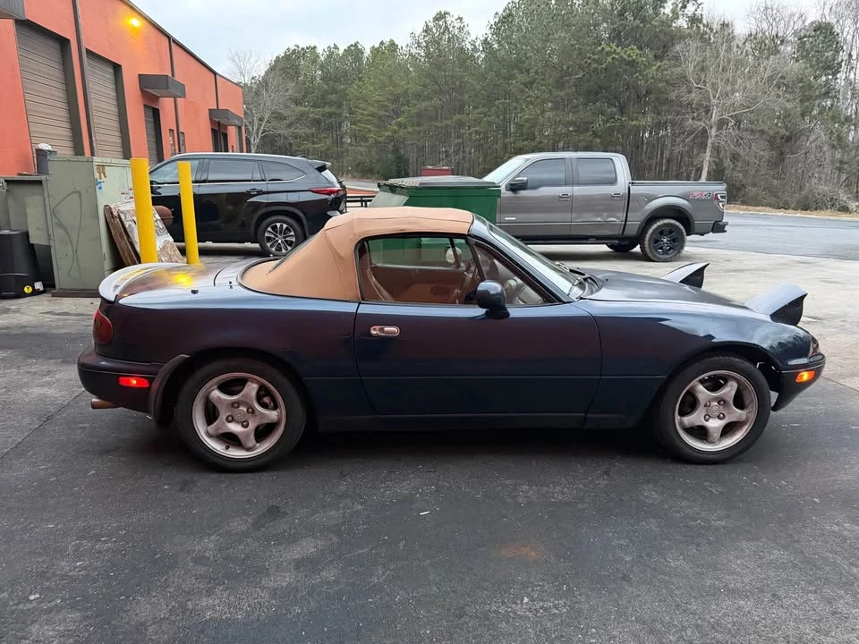 1997 Mazda NA MX-5 Miata - Image 5 of 12