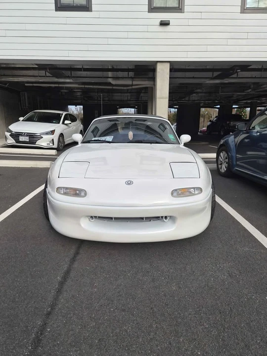 1997 Mazda NA MX-5 Miata - Image 5 of 11