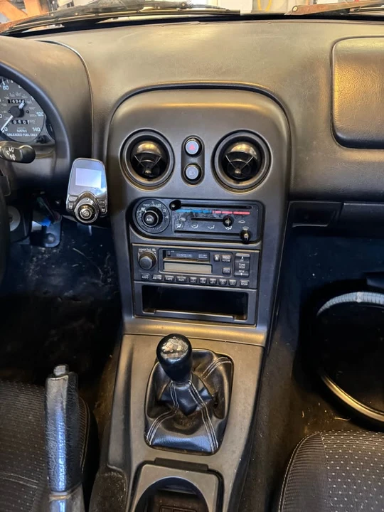 1997 Mazda NA MX-5 Miata - Image 7 of 11