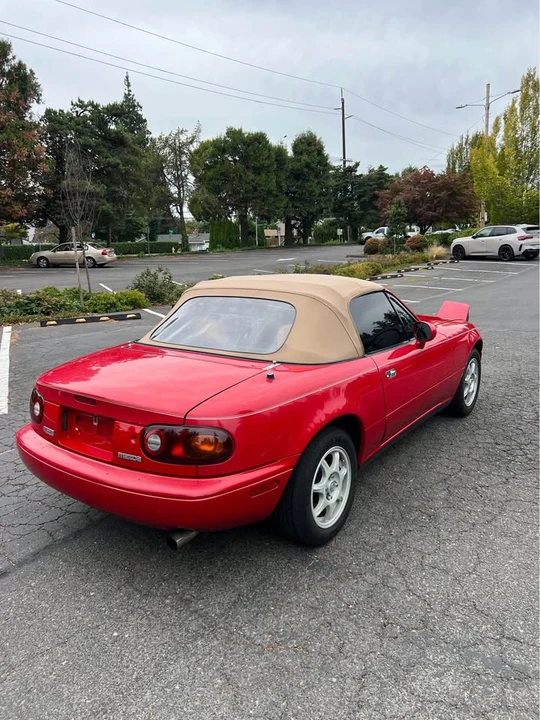 1997 Mazda NA MX-5 Miata - Image 9 of 16