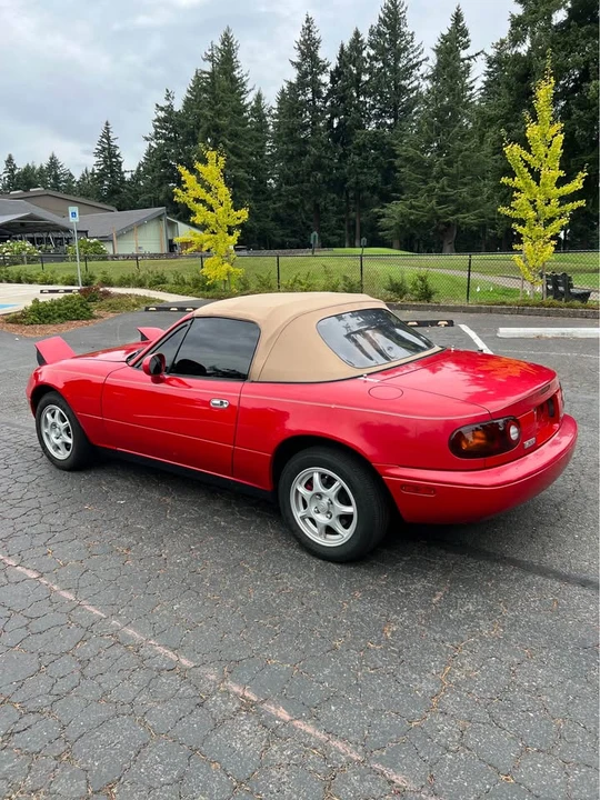1997 Mazda NA MX-5 Miata - Image 11 of 16