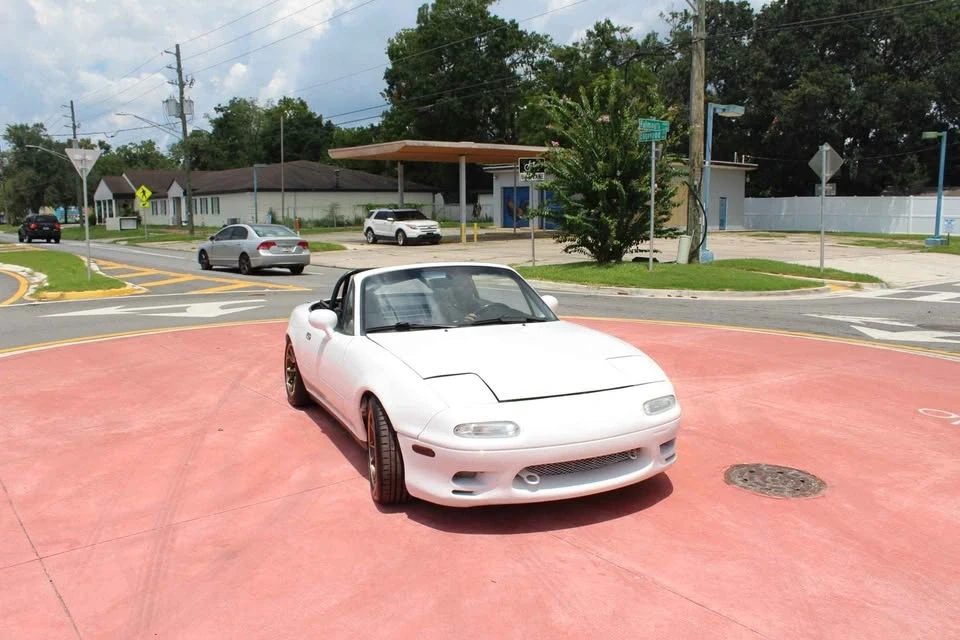 1997 Mazda NA MX-5 Miata - Image 2 of 17