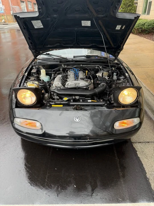 1997 Mazda NA MX-5 Miata - Image 11 of 15