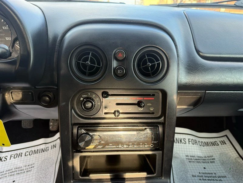 1997 Mazda NA MX-5 Miata - Image 17 of 20