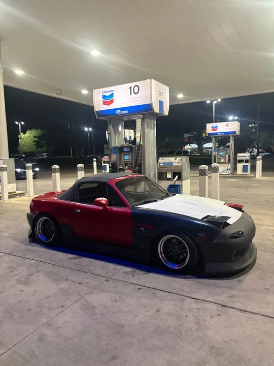 1997 Mazda NA MX-5 Miata - Image 8 of 9