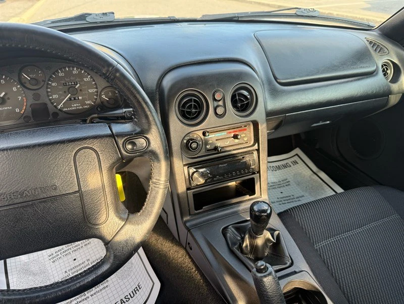 1997 Mazda NA MX-5 Miata - Image 16 of 20