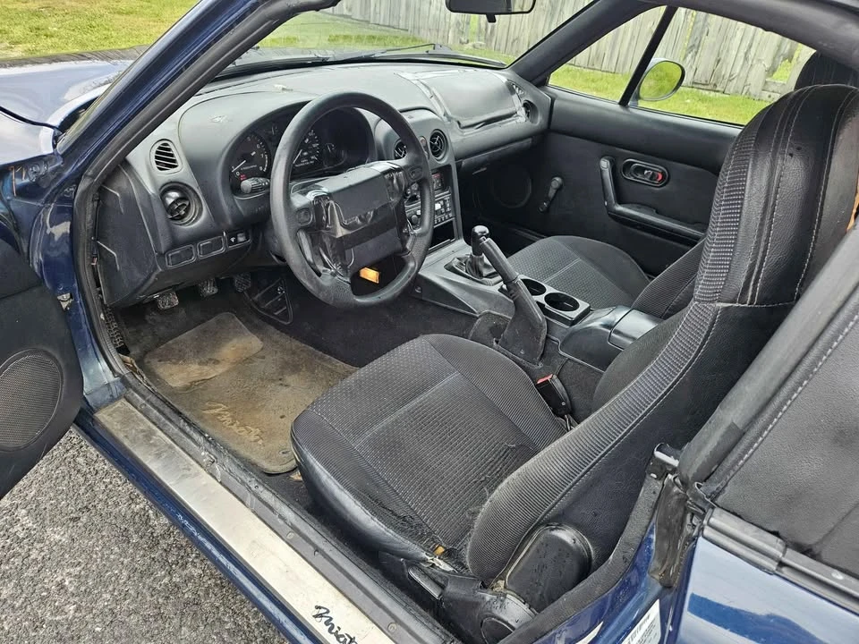 1997 Mazda NA MX-5 Miata - Image 6 of 7