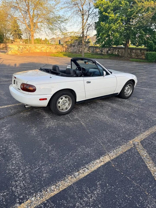 1997 Mazda NA MX-5 Miata - Image 4 of 17