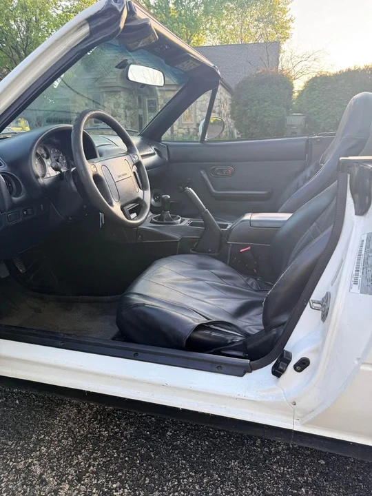1997 Mazda NA MX-5 Miata - Image 10 of 17