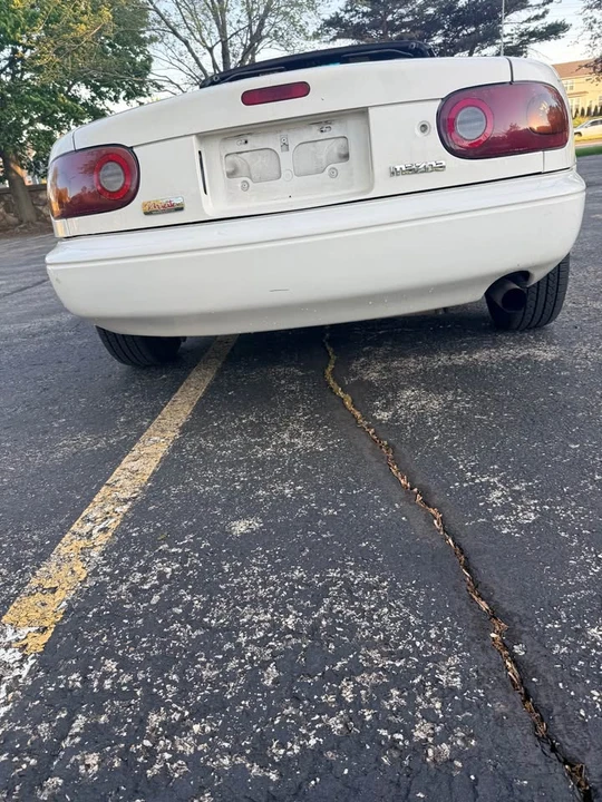 1997 Mazda NA MX-5 Miata - Image 8 of 17