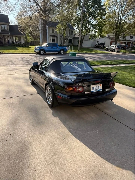 1997 Mazda NA MX-5 Miata - Image 2 of 12