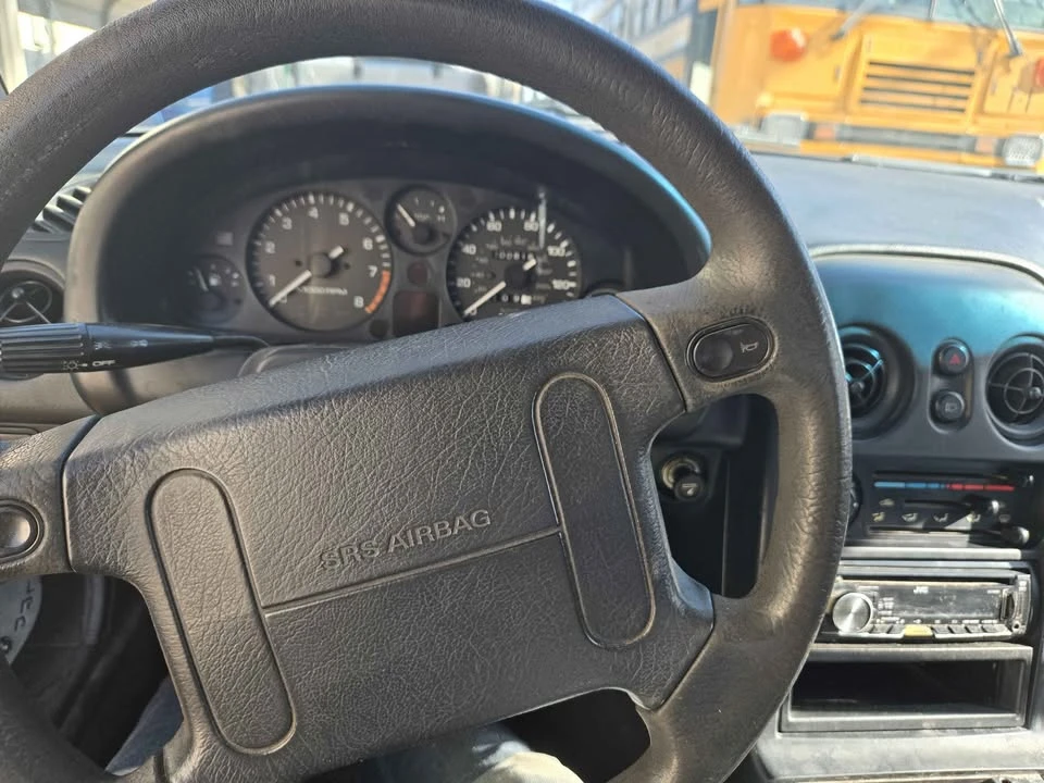 1997 Mazda NA MX-5 Miata - Image 4 of 11